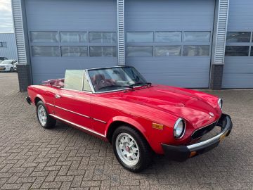 Fiat 124 Spider